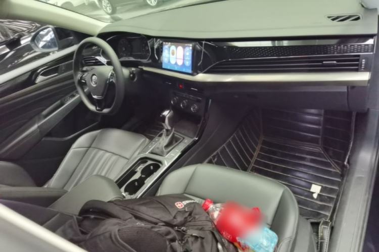 Used Volkswagen Passat 2019 280TSI Business Edition China VI Center Console
