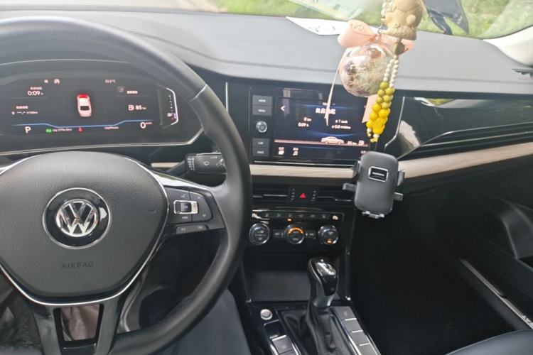 Used Volkswagen Passat 2019 330TSI Luxury Edition China V Standard Center Console