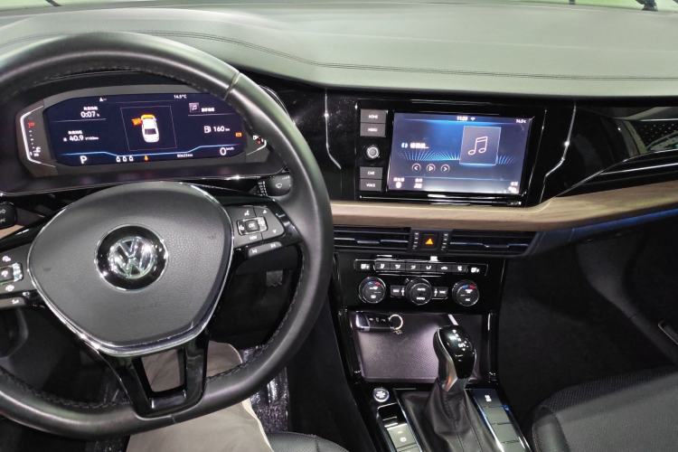 Used Volkswagen Passat 2019 330TSI Luxury Edition China V Standard Center Console