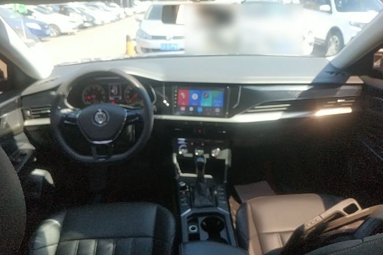 Used Volkswagen Passat 2019 280TSI Business Edition China VI Center Console