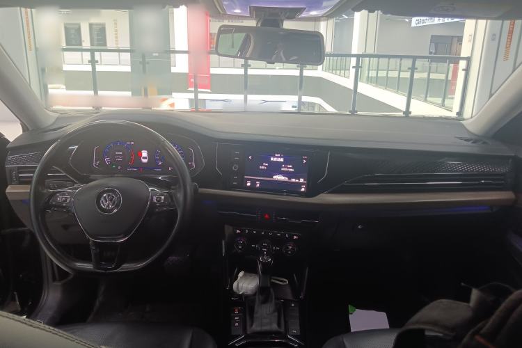 Used Volkswagen Passat 2019 330TSI Luxury Edition China V Standard Center Console