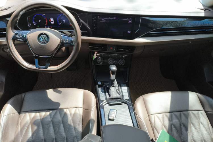 Used Volkswagen Passat 2019 330TSI Prestige Edition China V Standard Center Console