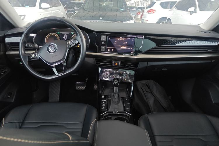 Used Volkswagen Passat 2019 330TSI Elite Edition China V Standard Center Console