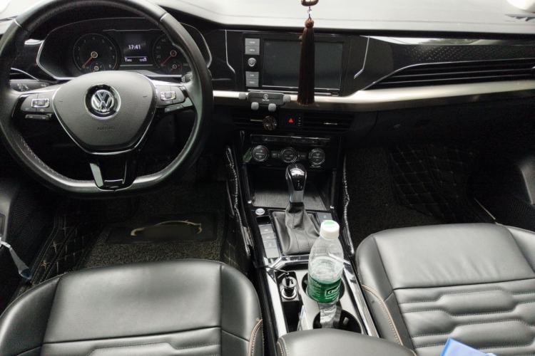 Used Volkswagen Passat 2019 330TSI Elite Edition China V Standard Center Console