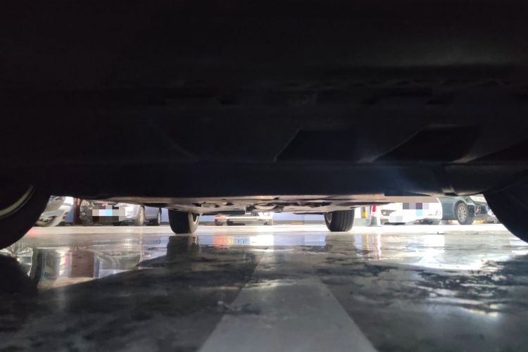 Used Volkswagen Passat 2019 330TSI Elite Edition China VI Chassis Front