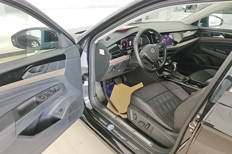 Used Volkswagen Passat 2019 330TSI Luxury Edition China VI Standard Driver Seat