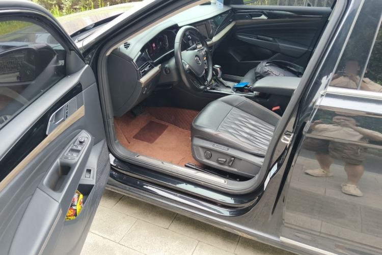 Used Volkswagen Passat 2019 330TSI Luxury Edition China VI Standard Driver Seat