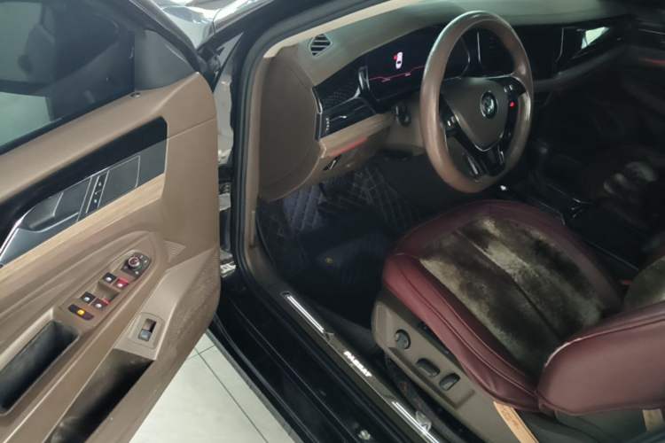 Used Volkswagen Passat 2019 380TSI Prestige Edition China VI Standard Driver Seat