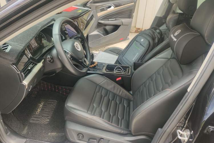 Used Volkswagen Passat 2019 330TSI Elite Edition China VI Driver Seat
