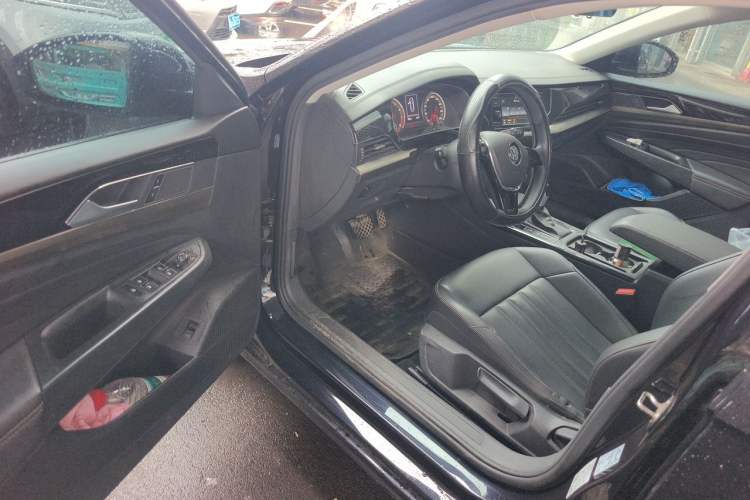Used Volkswagen Passat 2019 280TSI Business Edition China VI Driver Seat