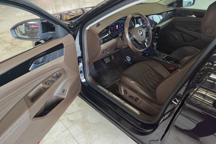 Used Volkswagen Passat 2019 330TSI Luxury Edition China VI Standard Driver Seat