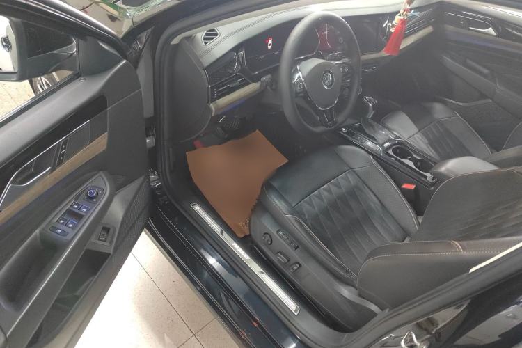 Used Volkswagen Passat 2019 330TSI Luxury Edition China VI Standard Driver Seat