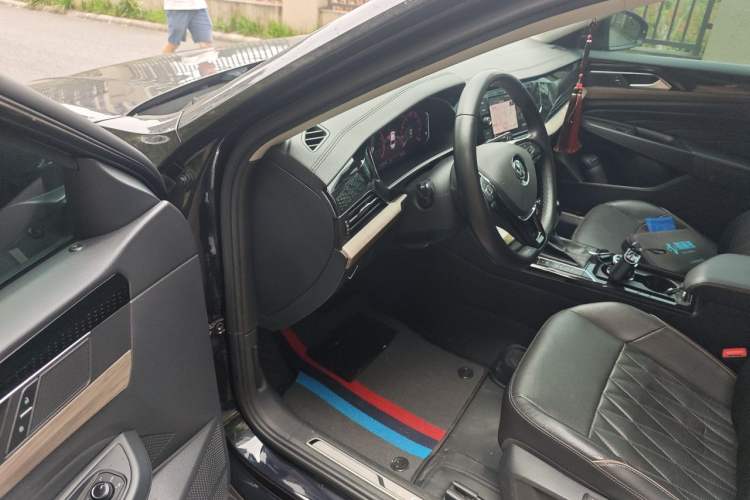 Used Volkswagen Passat 2019 330TSI Luxury Edition China V Standard Driver Seat