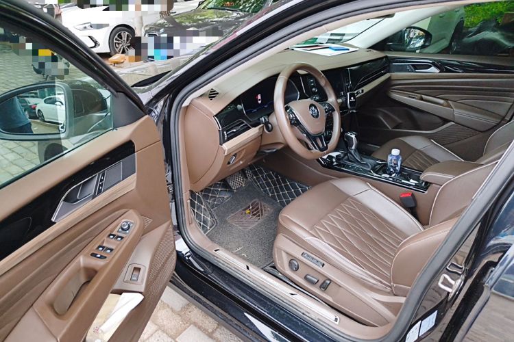 Used Volkswagen Passat 2019 330TSI Luxury Edition China VI Standard Driver Seat