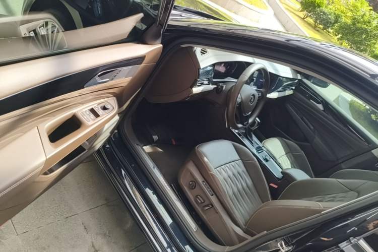 Used Volkswagen Passat 2019 330TSI Luxury Edition China VI Standard Driver Seat