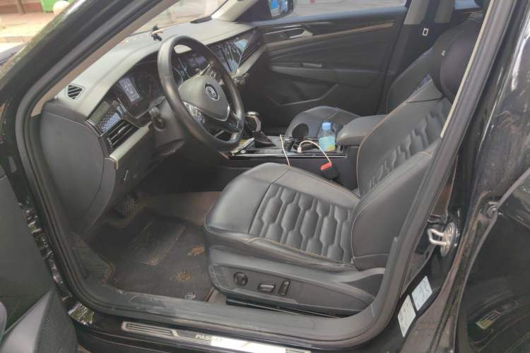 Used Volkswagen Passat 2019 330TSI Elite Edition China VI Driver Seat