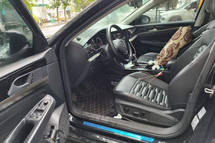 Used Volkswagen Passat 2019 330TSI Elite Edition China VI Driver Seat