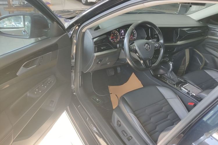Used Volkswagen Passat 2019 330TSI Elite Edition China VI Driver Seat