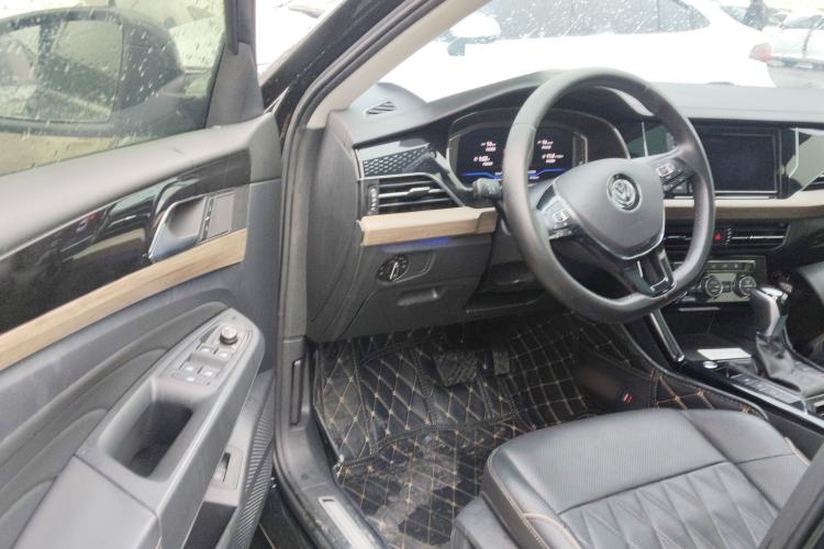 Used Volkswagen Passat 2019 330TSI Luxury Edition China V Standard Driver Seat