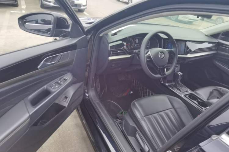 Used Volkswagen Passat 2019 280TSI Business Edition China VI Driver Seat