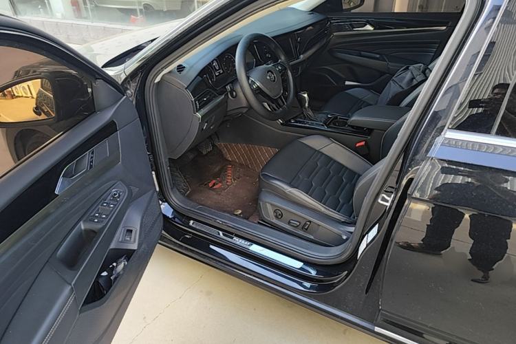 Used Volkswagen Passat 2019 330TSI Elite Edition China VI Driver Seat