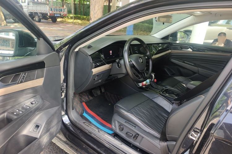 Used Volkswagen Passat 2019 330TSI Luxury Edition China VI Standard Driver Seat