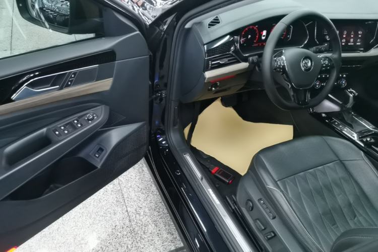 Used Volkswagen Passat 2019 330TSI Luxury Edition China VI Standard Driver Seat