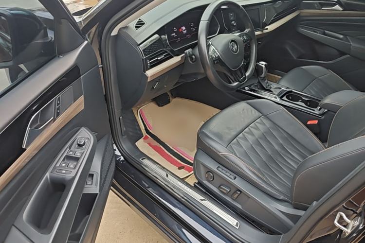 Used Volkswagen Passat 2019 380TSI Luxury Edition China VI Standard Driver Seat