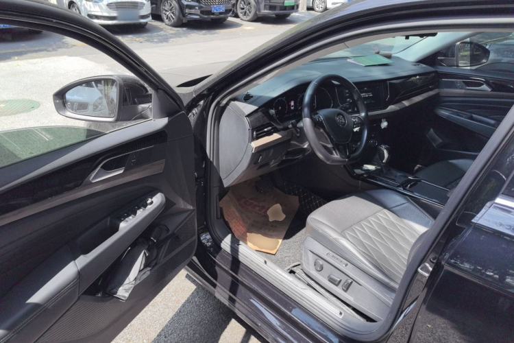 Used Volkswagen Passat 2019 330TSI Luxury Edition China VI Standard Driver Seat