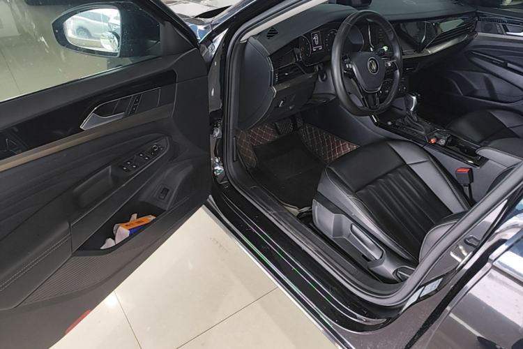 Used Volkswagen Passat 2019 280TSI Business Edition China VI Driver Seat