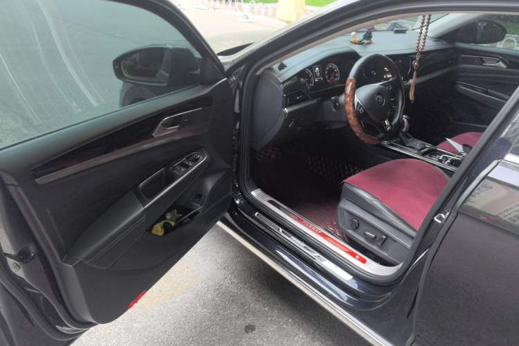 Used Volkswagen Passat 2019 330TSI Elite Edition China VI Driver Seat