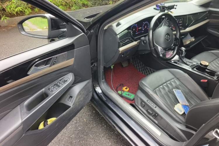 Used Volkswagen Passat 2019 330TSI Luxury Edition China VI Standard Driver Seat