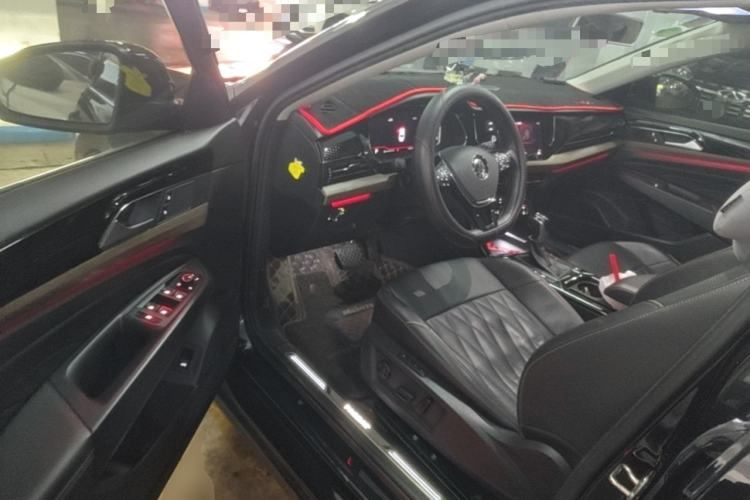 Used Volkswagen Passat 2019 330TSI Luxury Edition China VI Standard Driver Seat
