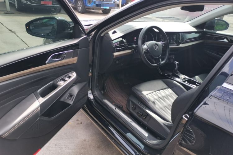 Used Volkswagen Passat 2019 380TSI Luxury Edition China VI Standard Driver Seat
