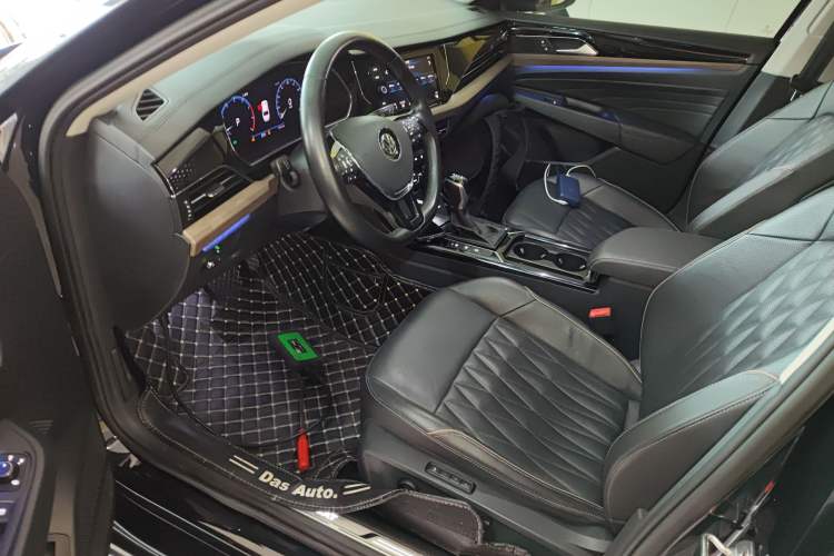 Used Volkswagen Passat 2019 330TSI Luxury Edition China VI Standard Driver Seat