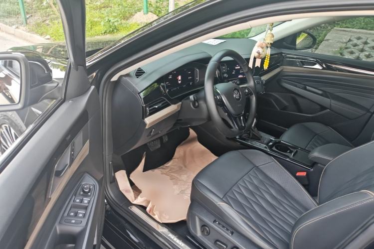 Used Volkswagen Passat 2019 330TSI Luxury Edition China V Standard Driver Seat