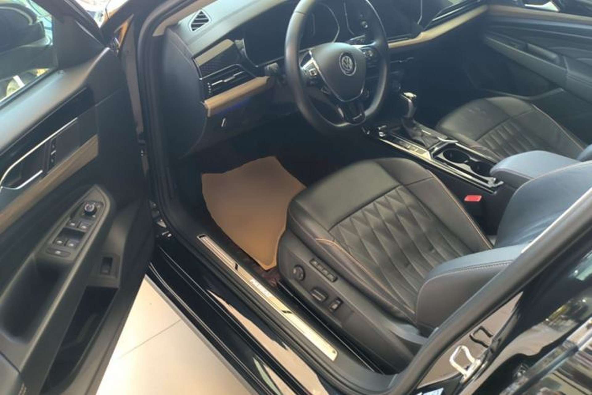 Used Volkswagen Passat 2019 330TSI Luxury Edition China VI Standard Driver Seat