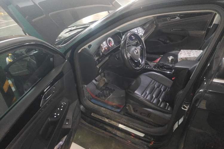 Used Volkswagen Passat 2019 330TSI Elite Edition China V Standard Driver Seat