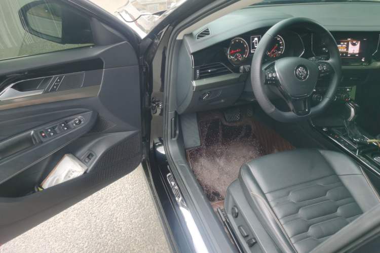 Used Volkswagen Passat 2019 330TSI Elite Edition China VI Driver Seat