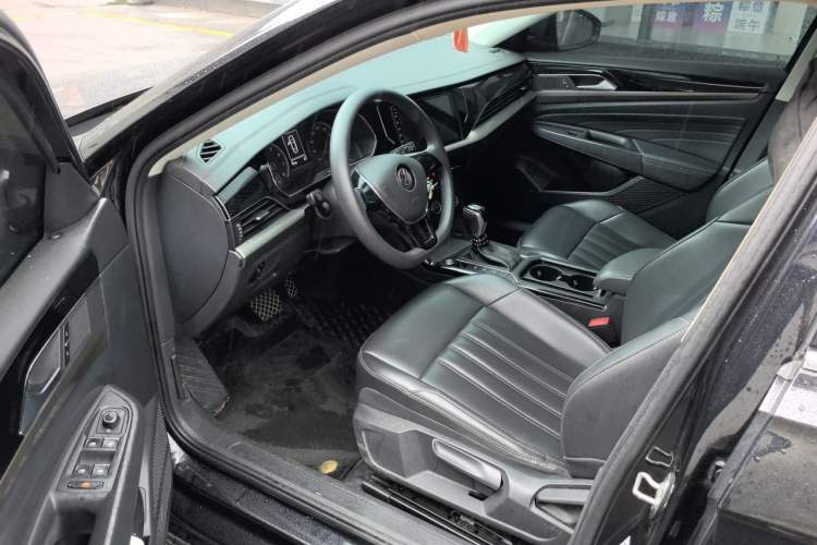 Used Volkswagen Passat 2019 280TSI Business Edition China VI Driver Seat