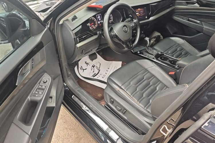 Used Volkswagen Passat 2019 330TSI Elite Edition China VI Driver Seat