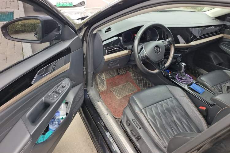 Used Volkswagen Passat 2019 380TSI Prestige Edition China VI Standard Driver Seat