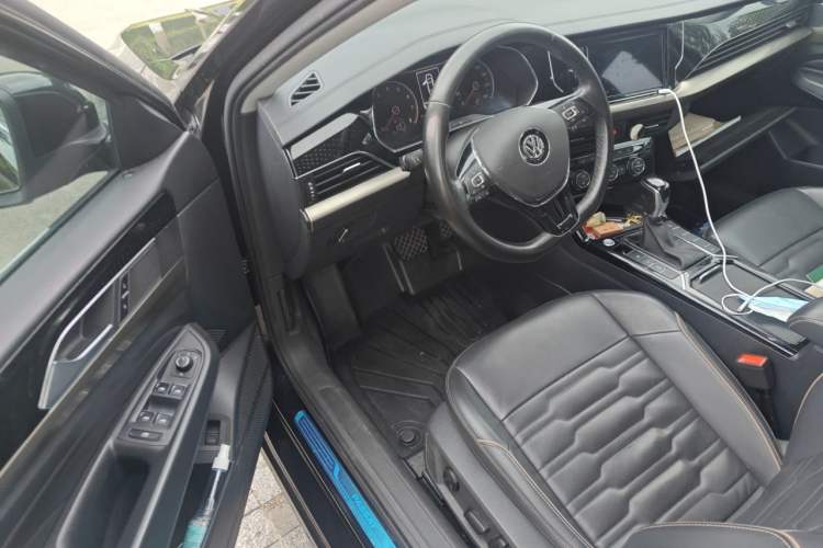 Used Volkswagen Passat 2019 330TSI Elite Edition China VI Driver Seat
