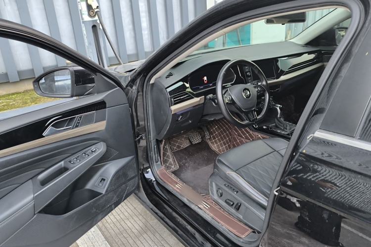 Used Volkswagen Passat 2019 330TSI Luxury Edition China VI Standard Driver Seat