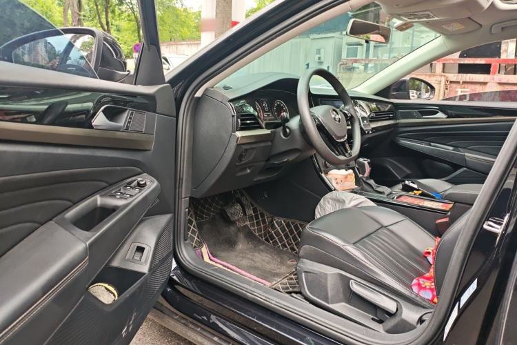 Used Volkswagen Passat 2019 280TSI Business Edition China VI Driver Seat