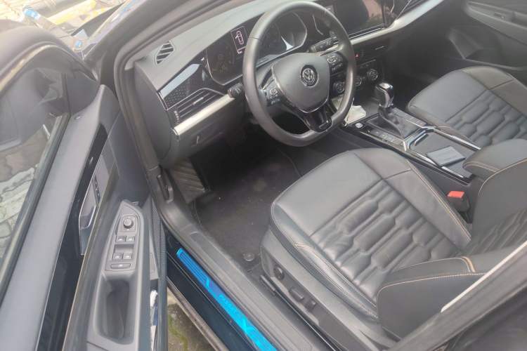 Used Volkswagen Passat 2019 330TSI Elite Edition China VI Driver Seat