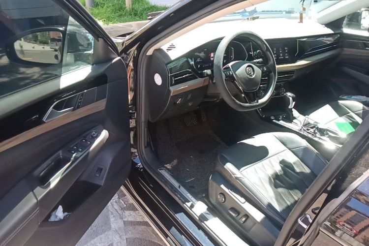 Used Volkswagen Passat 2019 330TSI Luxury Edition China V Standard Driver Seat
