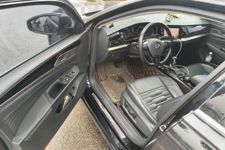 Used Volkswagen Passat 2019 330TSI Elite Edition China V Standard Driver Seat