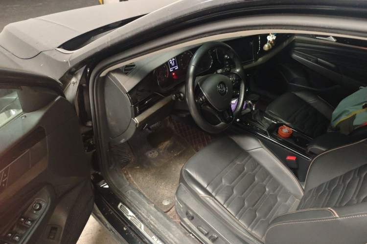 Used Volkswagen Passat 2019 330TSI Elite Edition China VI Driver Seat
