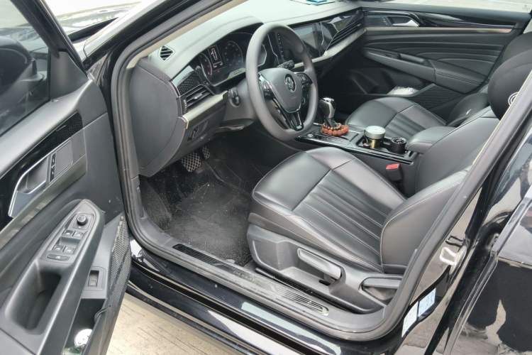 Used Volkswagen Passat 2019 280TSI Business Edition China VI Driver Seat